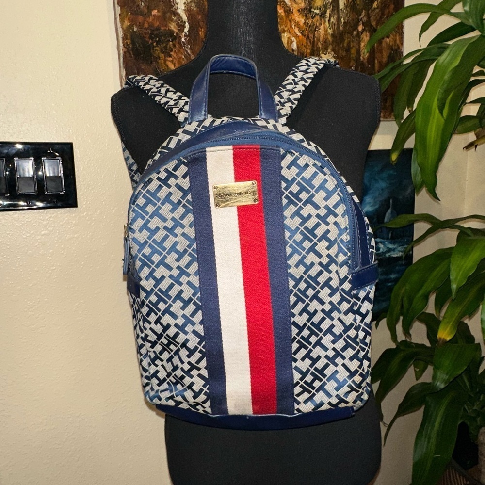 GUC TOMMY  HILFIGER  mini BACK PACK 9x11